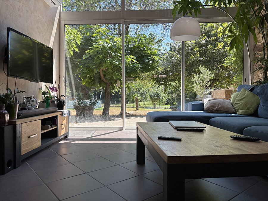 Maison de ville avec jardin et dépendances